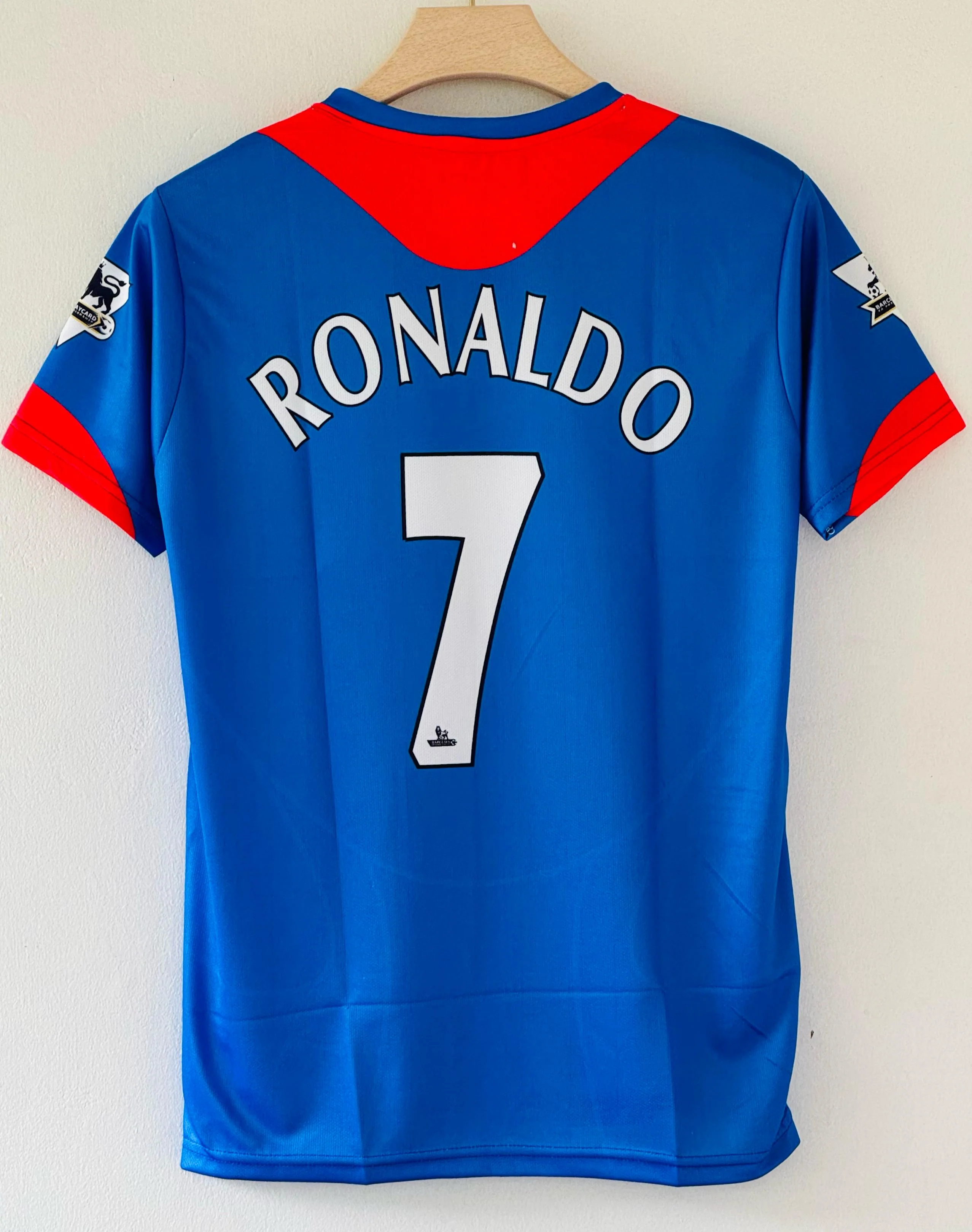 2005-06 Manchester United Away Jersey – Cristiano Ronaldo Embroidery Edition - Image 3