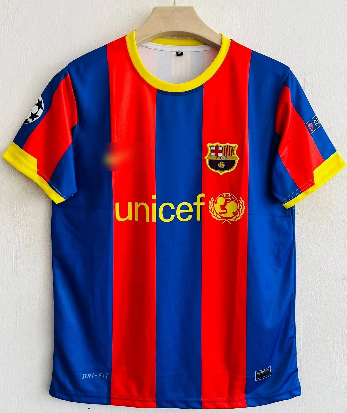 2010-11 Barcelona Home Kit - Classic Blaugrana Jersey Messi Version with Embroidered Design - Image 2