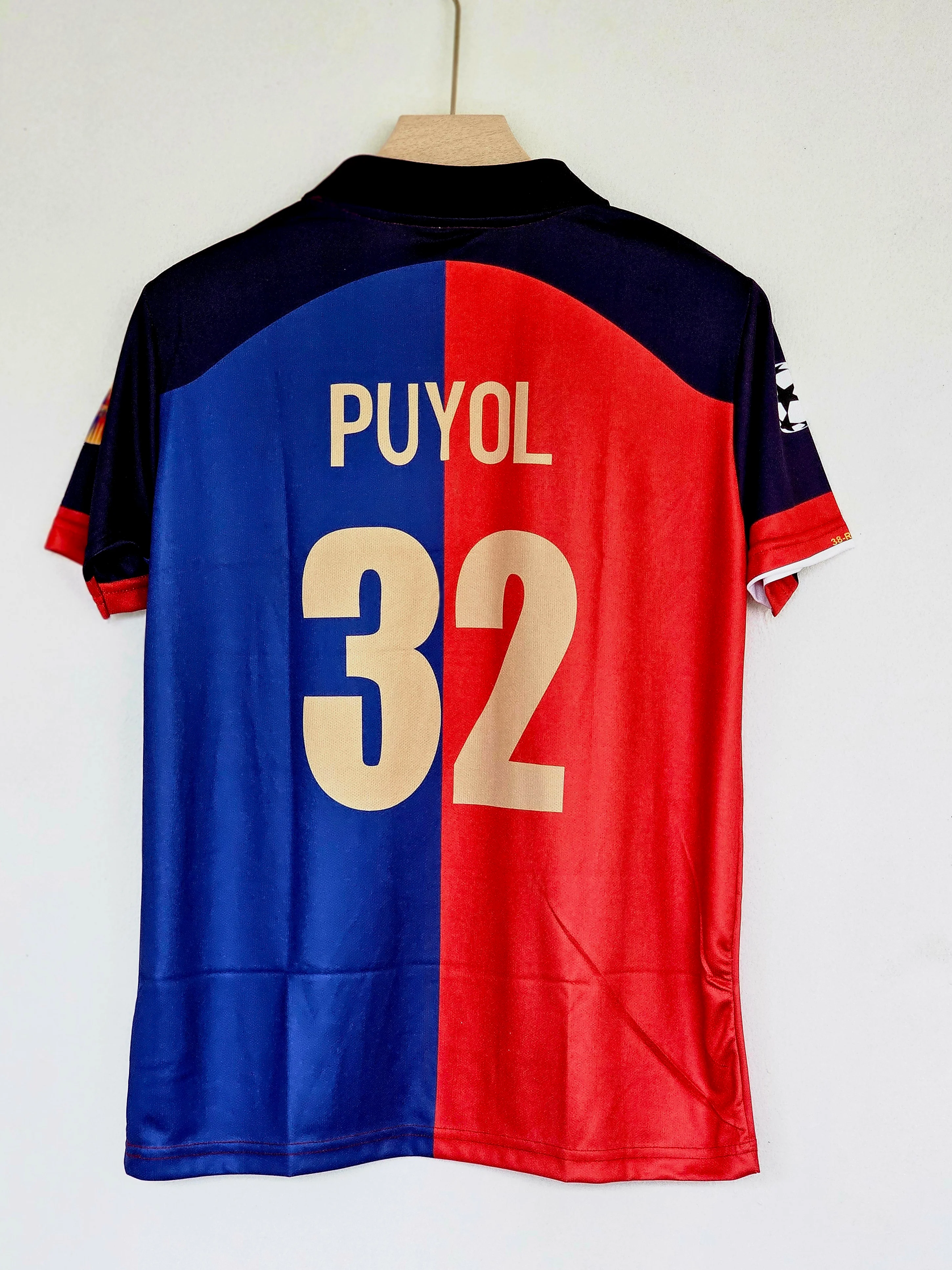 Barcelona 1998-99Jersey –  puyol Edition - Image 4
