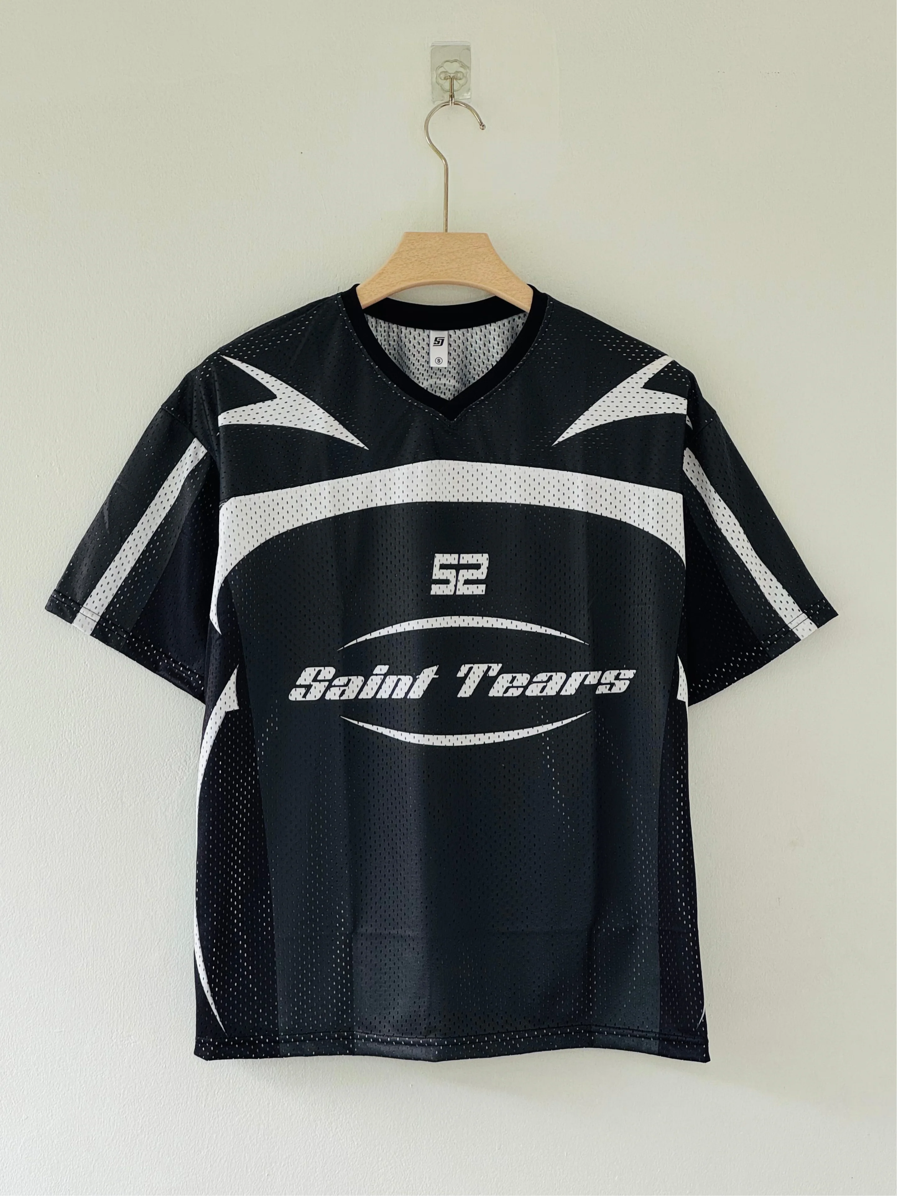 Built Like a Classic. Worn Like a Statement – Retro Oversized jersey