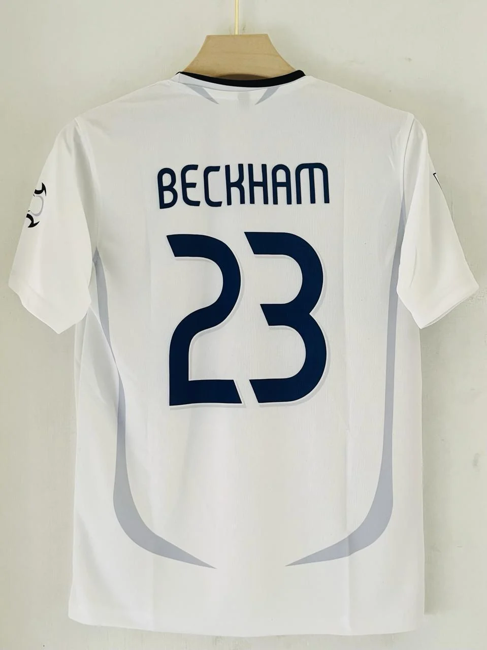 Celebrate Beckham’s Elegance with the 2006-07 Real Madrid Home Jersey - Image 3