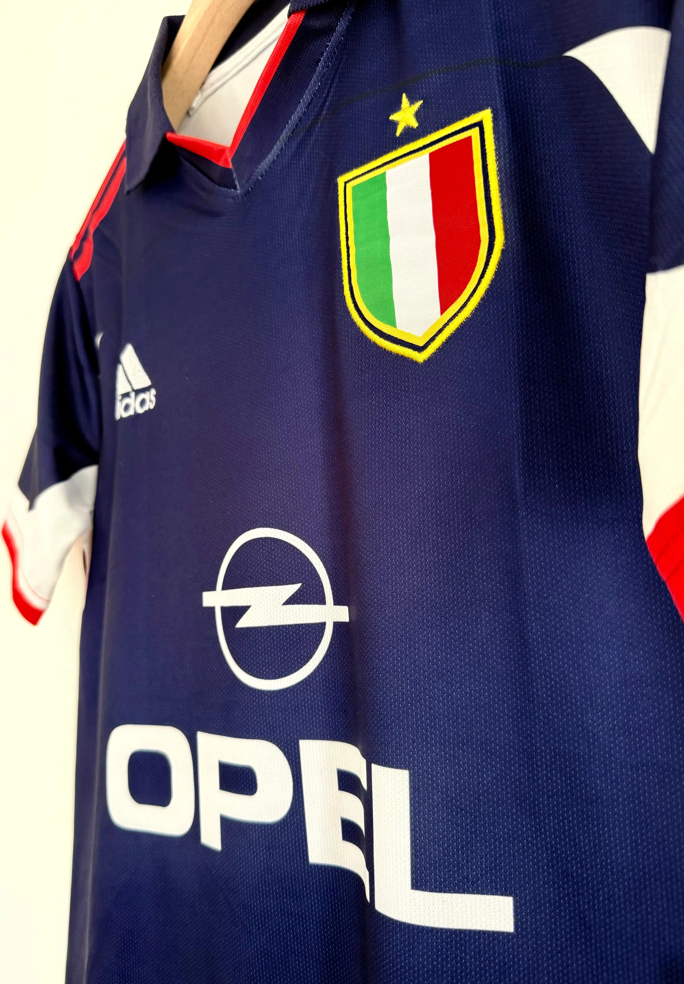 Elegance in Motion – AC Milan 1999/2000 Third Kit - Image 4