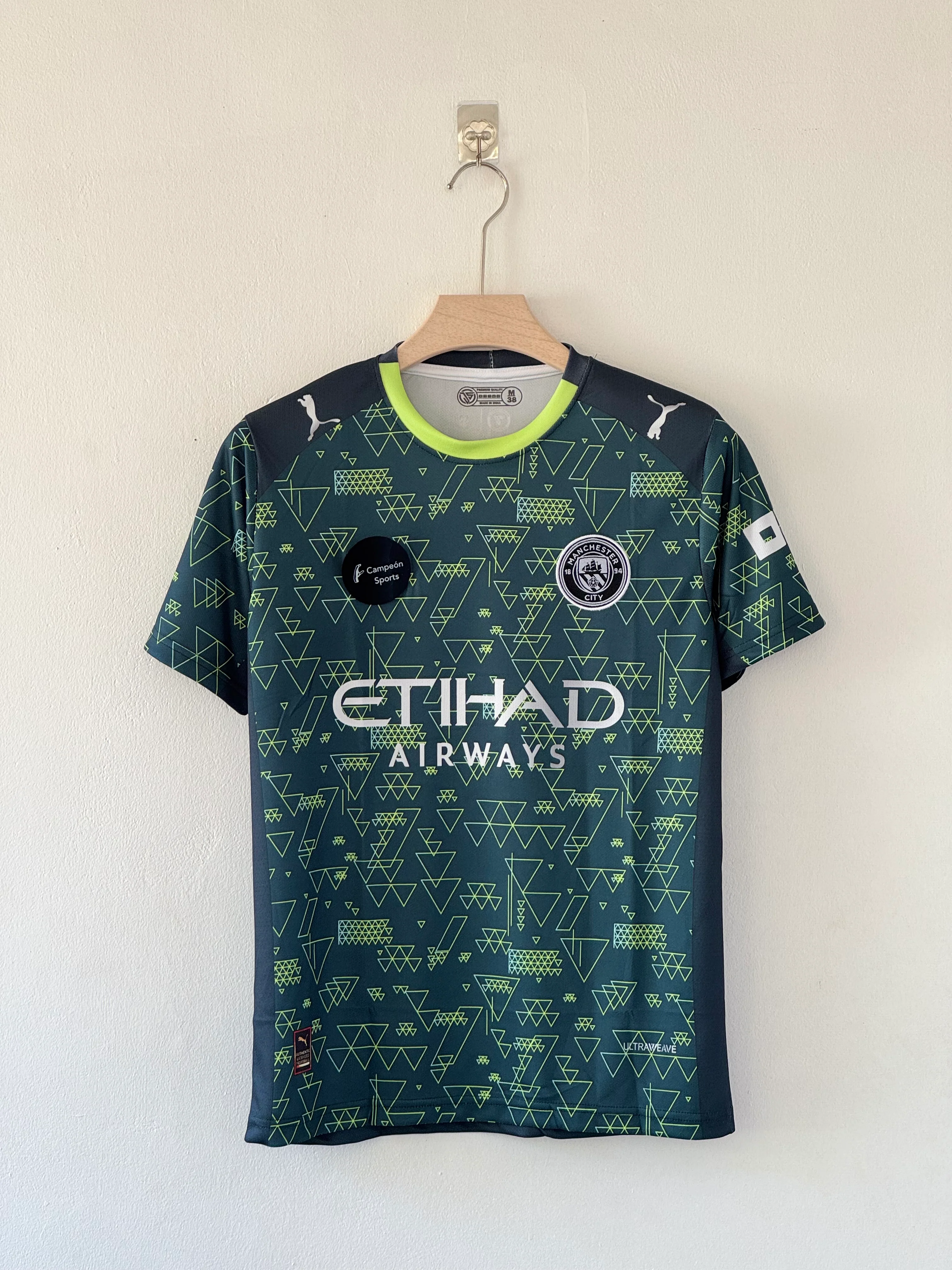 Elegance in Motion – Manchester City 25/26 Fourth Kit - Image 2