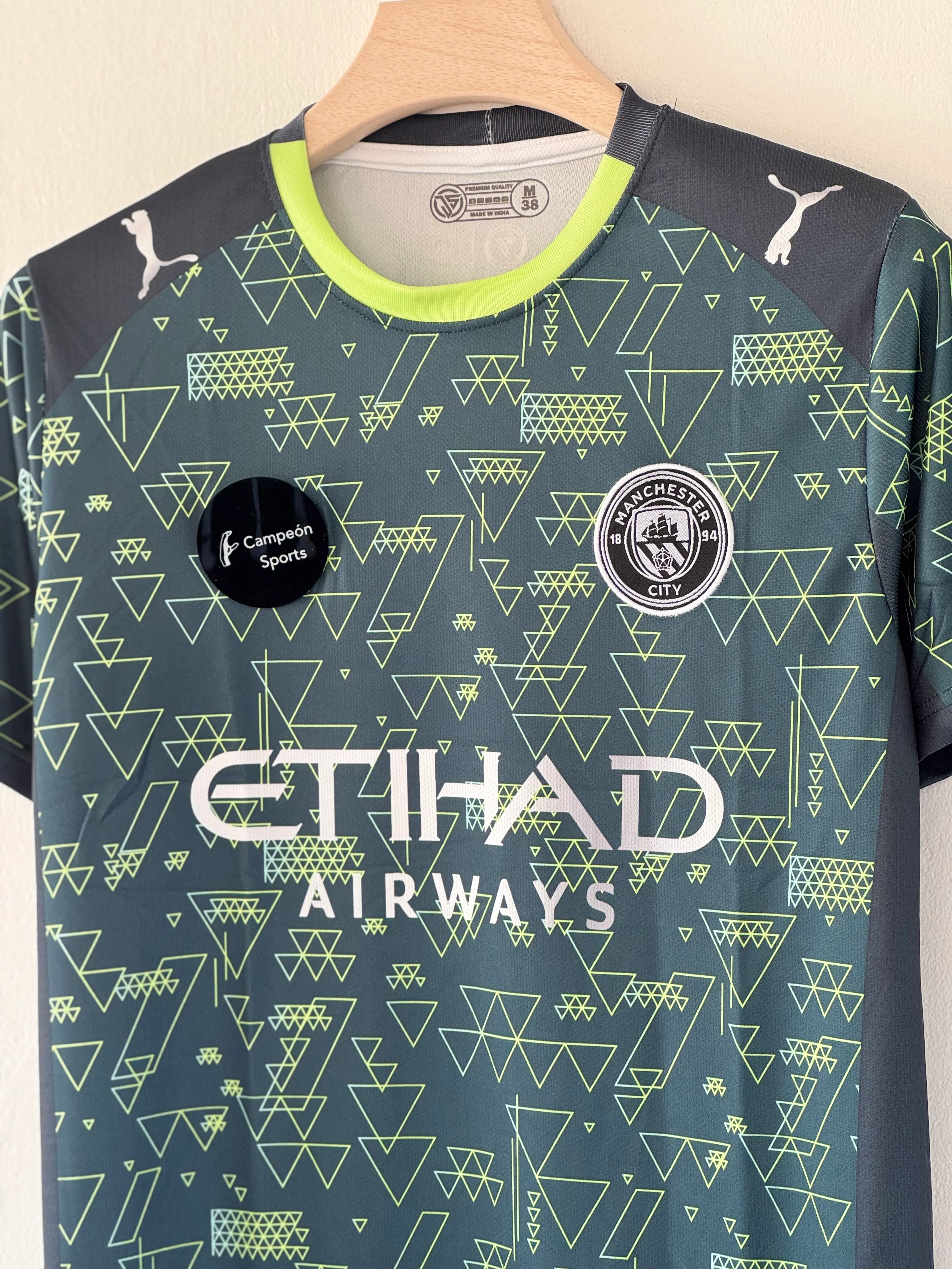 Elegance in Motion – Manchester City 25/26 Fourth Kit - Image 3