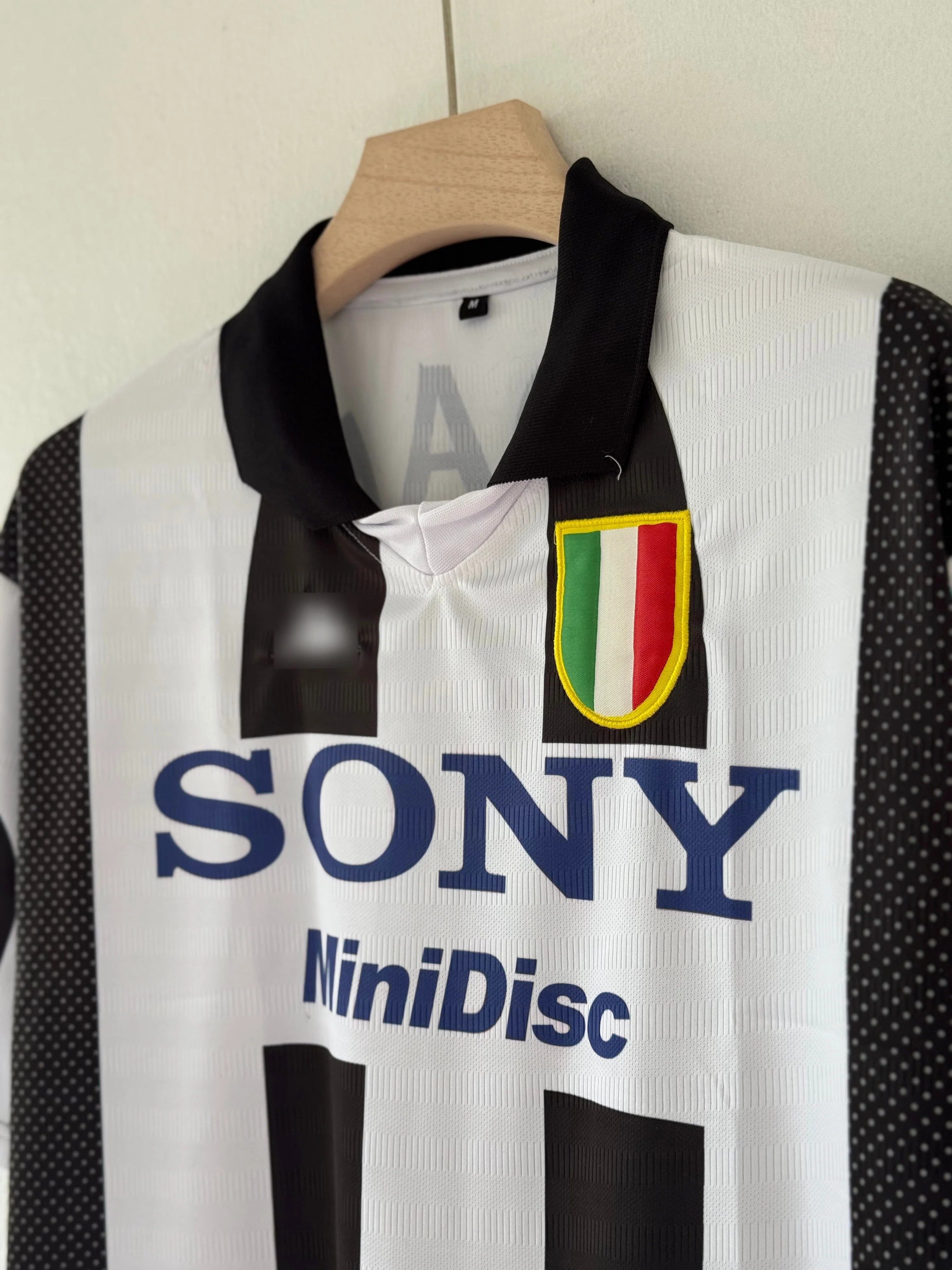 Elegance. Vision. Greatness. – Juventus 1997/98 Zidane (Five-Sleeve Edition) - Image 3