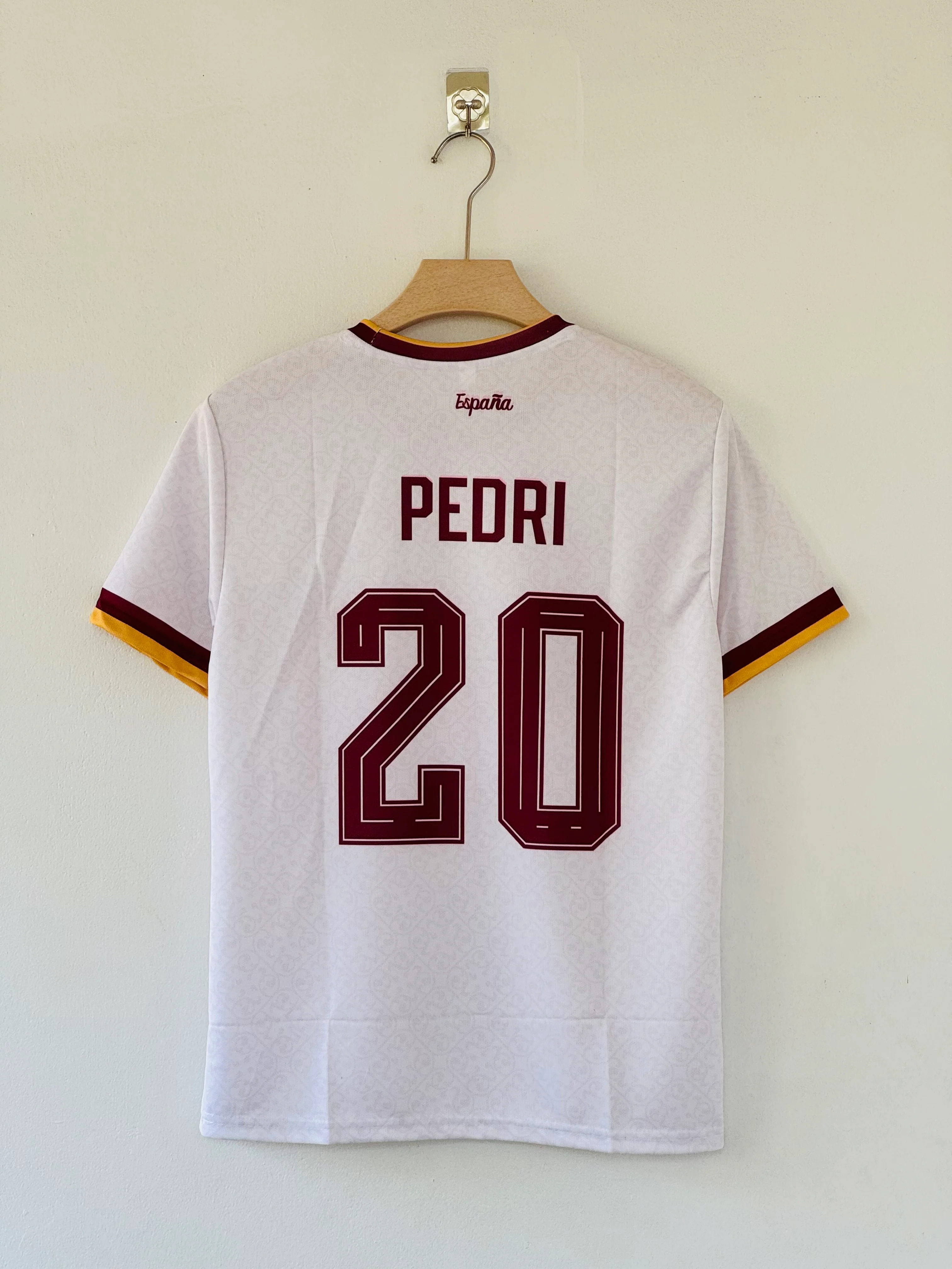 La Roja Retro Revival — Spain 2026 World Cup Away Jersey (Pedri Edition) - Image 2
