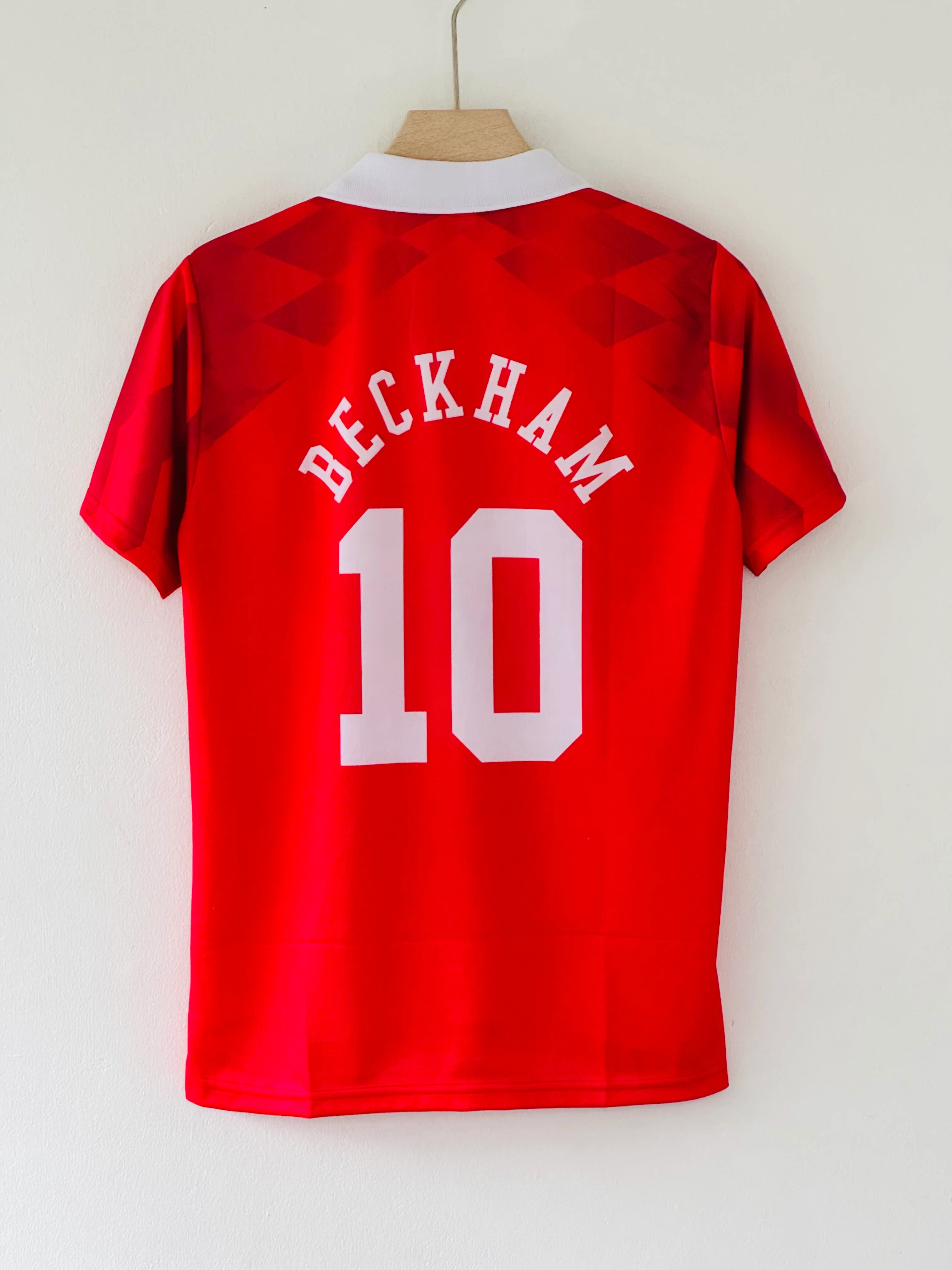 Manchester United 1997-98 Beckham Jersey - Legends Edition - Image 4