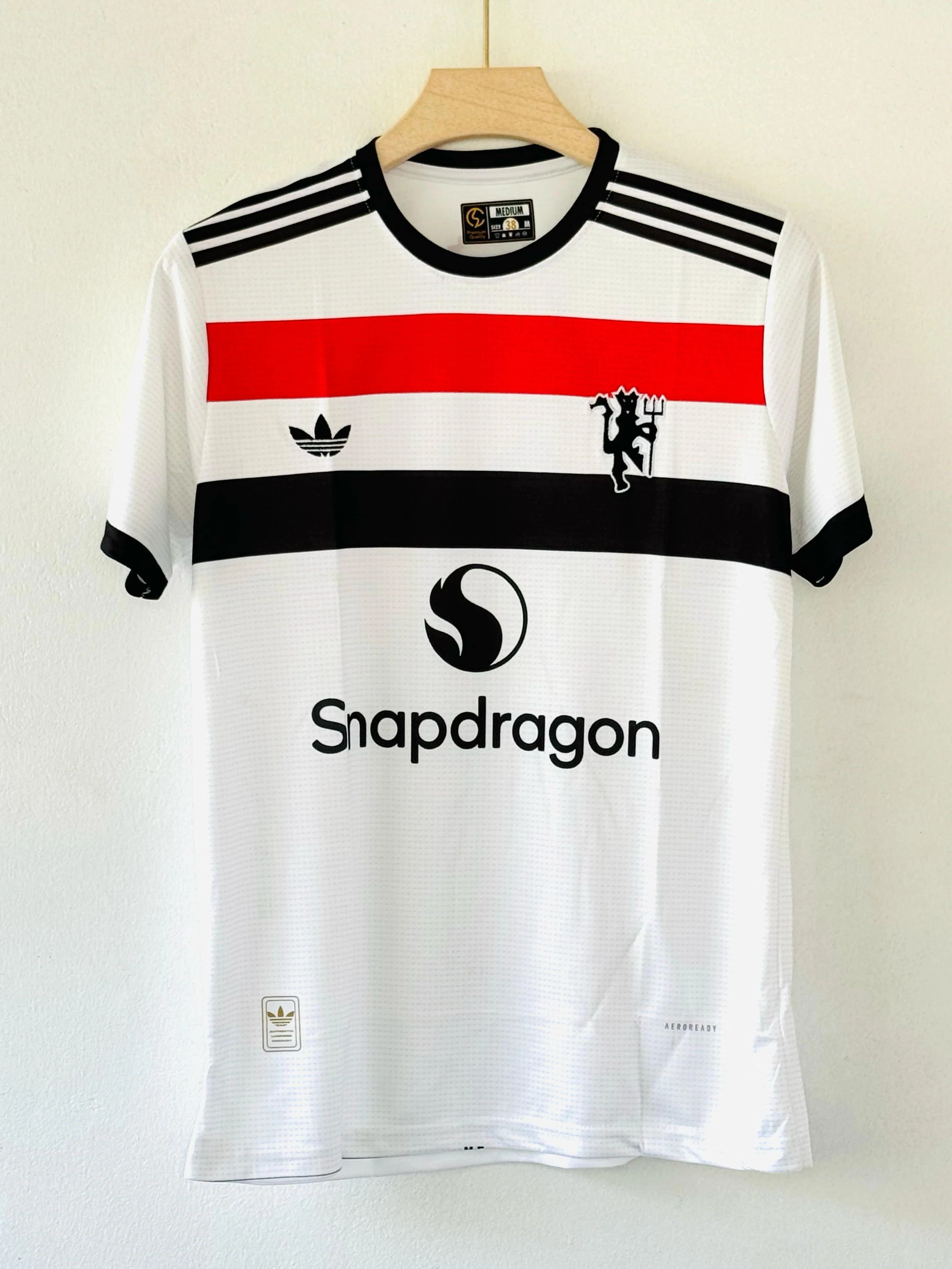 Manchester United 2024/25 Third Kit – Iconic Heritage, l edition