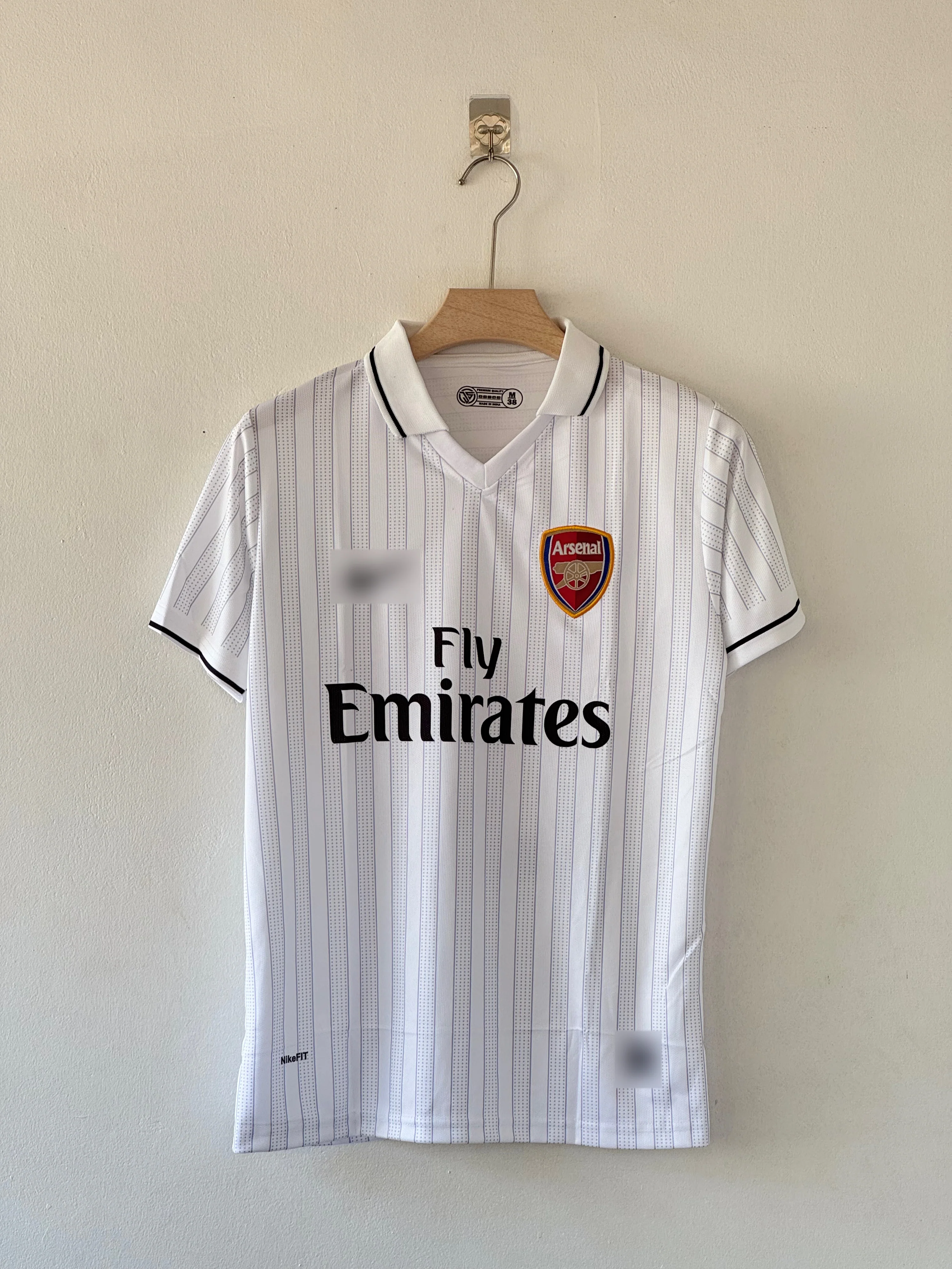 Modern Gunners Edge — Arsenal 2009/10 Third Kit - Image 2