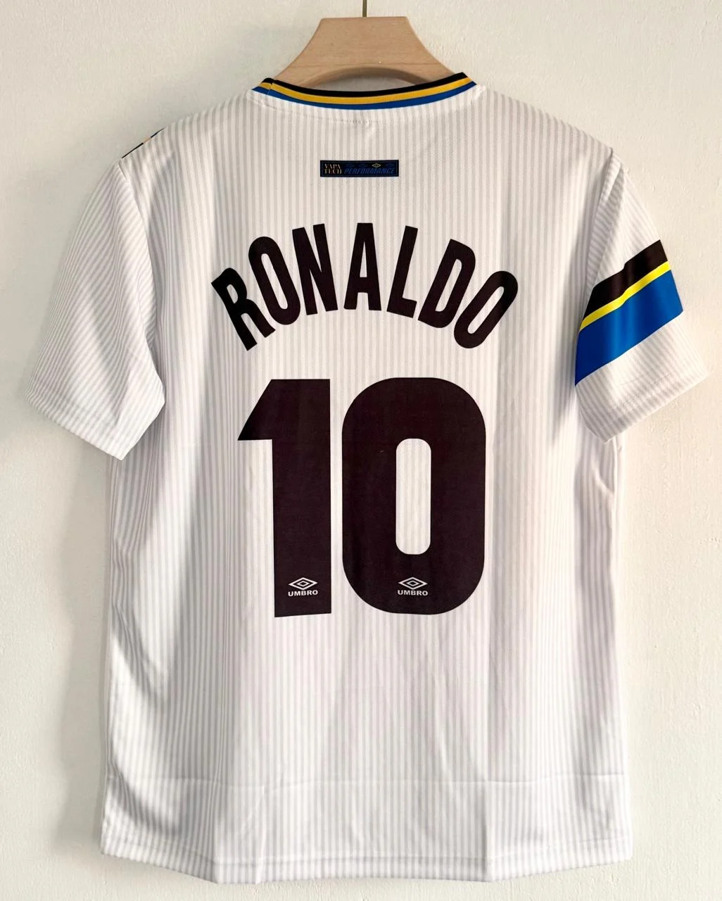 Nerazzurri Elegance — Inter Milan 1997/98 Retro Away Jersey - Image 3