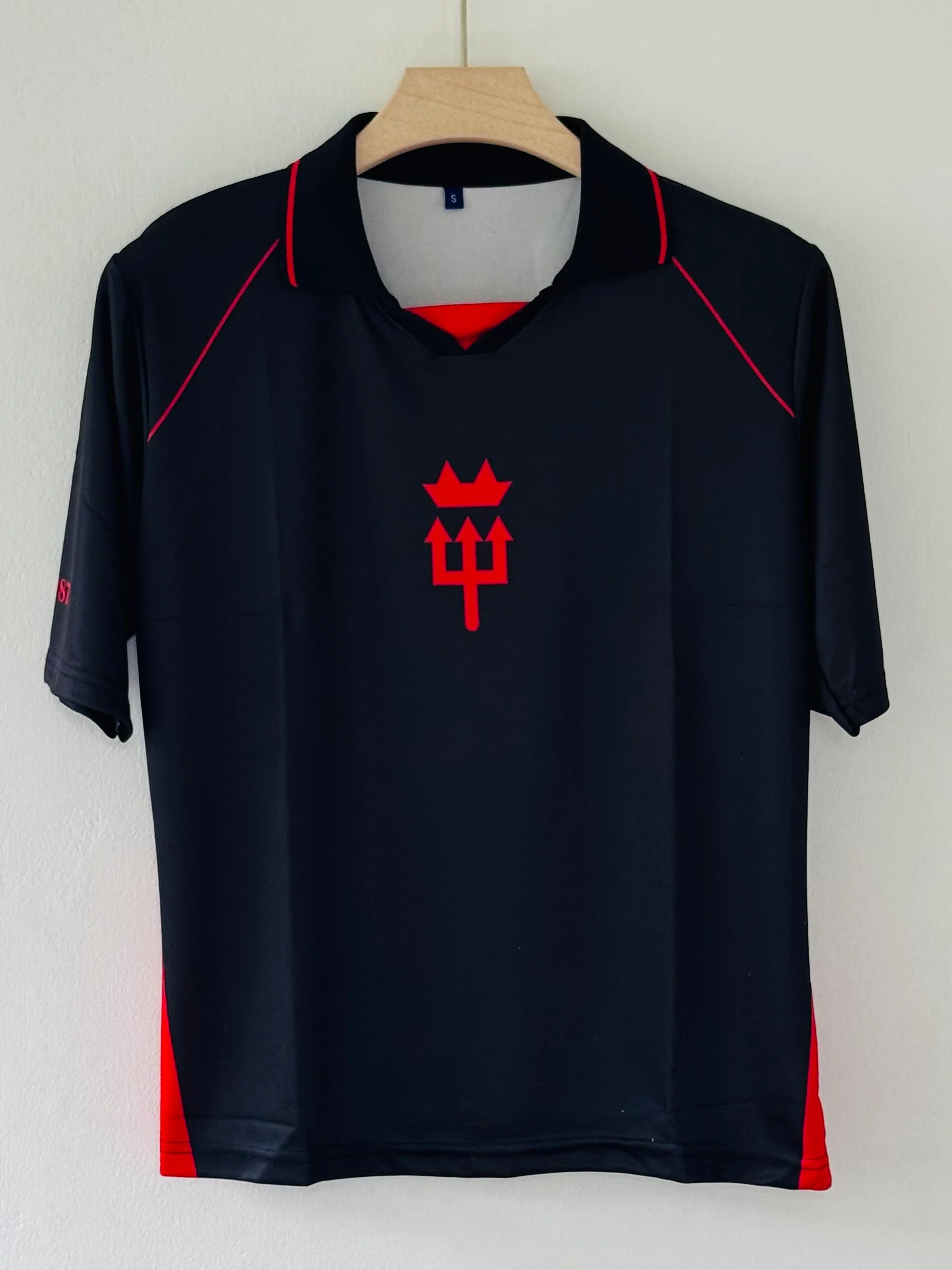 The Red Devil Retro Five Jersey