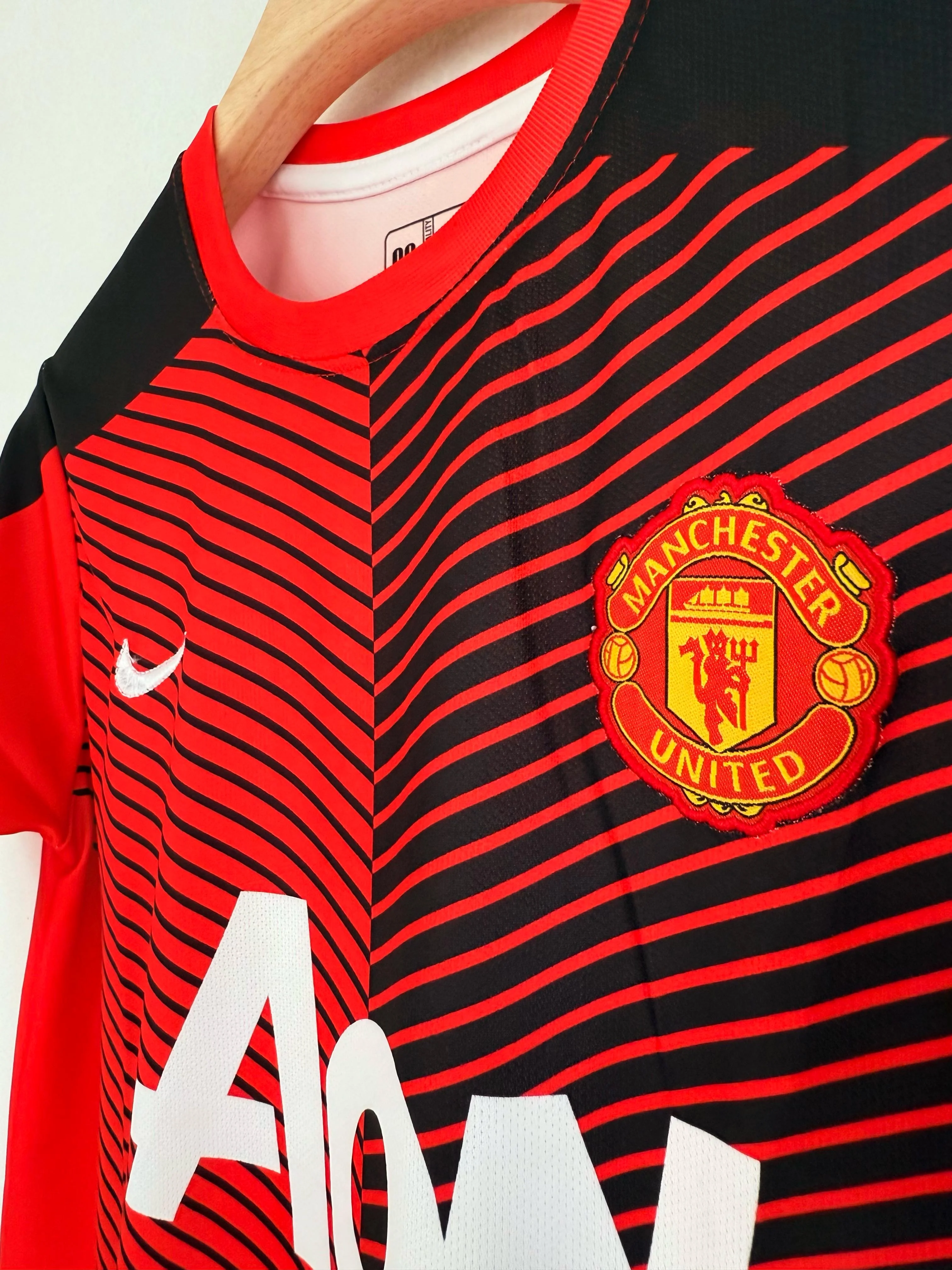 Train Like the Red Devils – Manchester United 2014/15 Training Kit - Image 3
