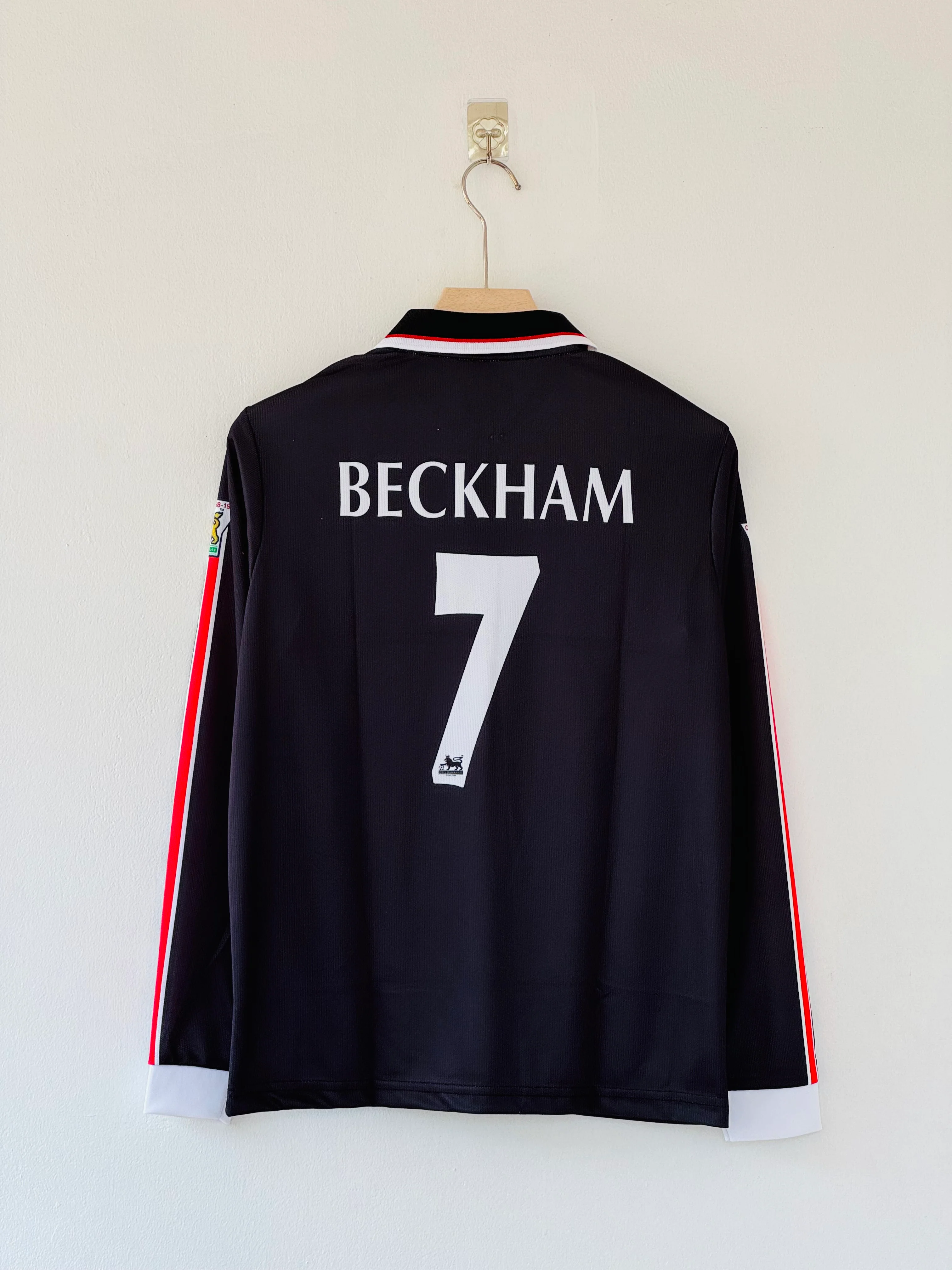 Treble-Era Classic — Manchester United 1998–99 Third Jersey( black) - Image 2